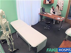 FakeHospital medic gets cool patients slit raw